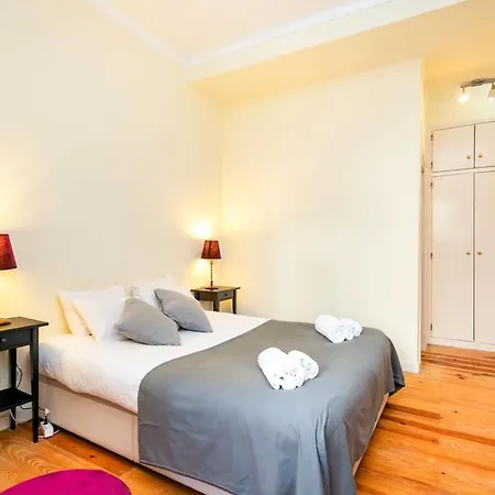 Guestready - Spacious 3br Graca Family Apt With City Views!
