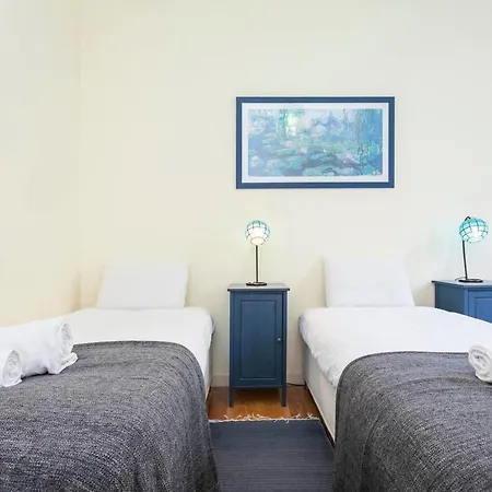 Guestready - Spacious 3br Graca Family Apt With City Views! Lisbona