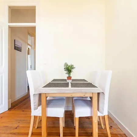 Apartment Guestready - Spacious 3br Graca Family Apt With City Views! Lisbon