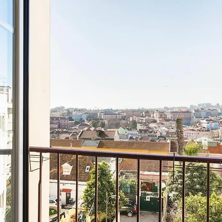 Guestready - Spacious 3br Graca Family Apt With City Views!