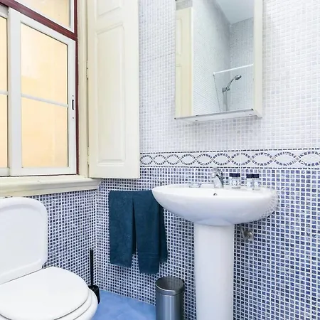 شقة Guestready - Spacious 3br Graca Family Apt With City Views!
