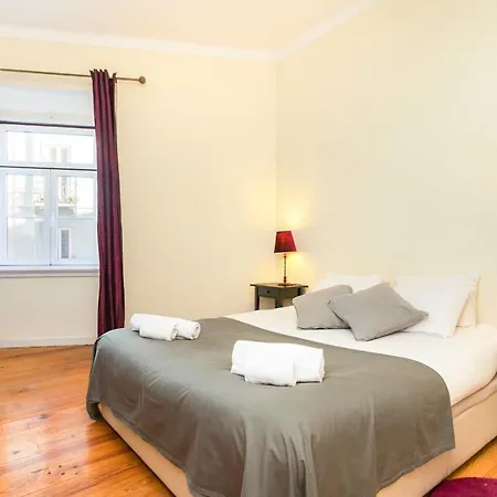 Guestready - Spacious 3br Graca Family Apt With City Views! Lisboa